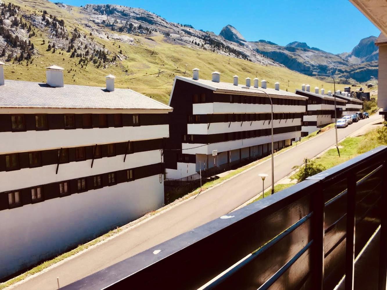 Casa Tuca Lägenhet Candanchú Exteriör bild